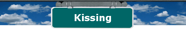  Kissing 